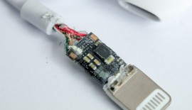 Teardown in DAC chips in Lightning EarPods & Lightning-to-3.5mm adapter for iPhone 7