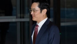 Korean court accepts arrest warrant for Jay Y. Lee, Samsung head