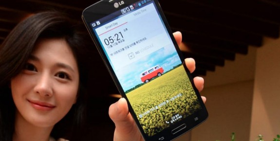 LG files patents show what their hybrid smartphone-tablet may look like
